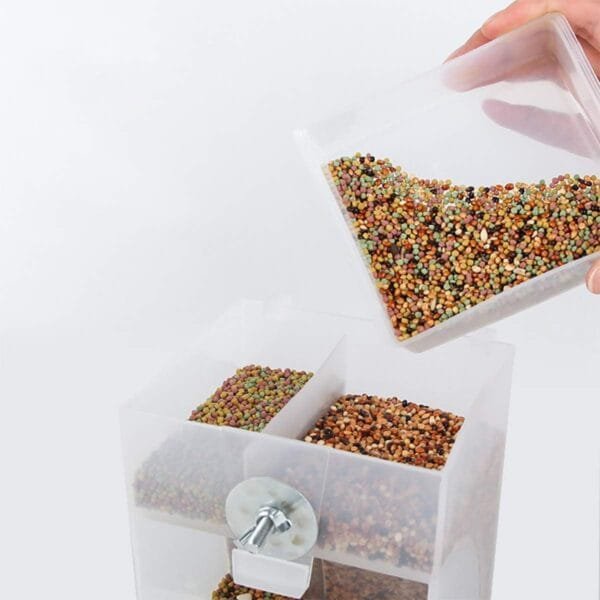 Comedero Automático para Pájaros Transparente Estación de Alimentación para Pájaros Se Puede Colgar 16 x 10 x 9,5 cm Gran Capacidad Puede Almacenar Alimentos Durante Unos 15 días. - Image 3