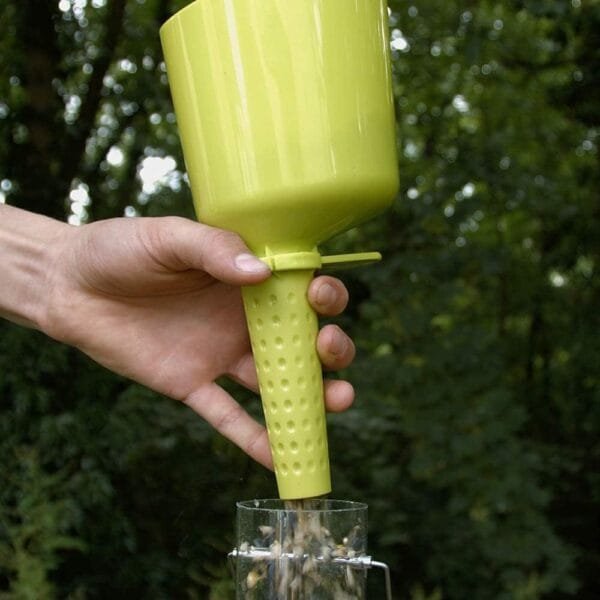 Pala de Comida para pájaros Silvestres y jardín – Jacobi Jayne® FLO™ Cuchara de Semillas – Accesorios para comedero de pájaros, Cuchara pequeña de plástico para Semillas y Mezclas de Semillas. - Image 4